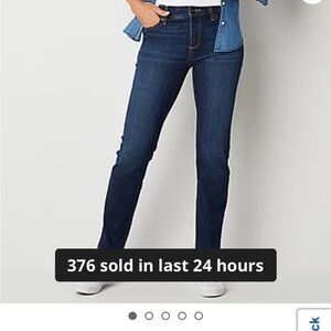 BRAND NEW St. John's Bay Blue Straight Leg Jeans - size 8